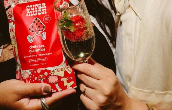 How Mushroom Gummies Enhance Sexual Wellness featured
