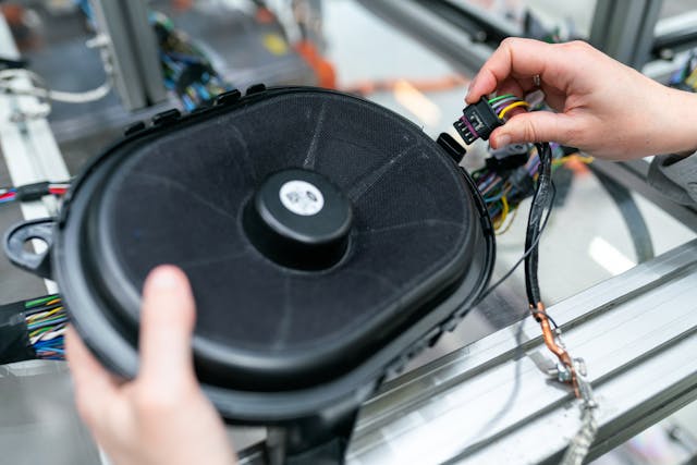 Connecting a Speakercraft OE8 4 Ohm Speaker to Denon 3802
