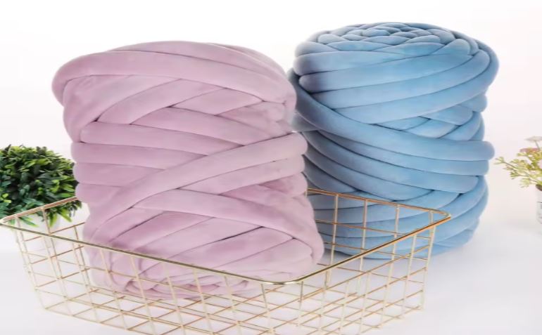 How to Start a Small Business With Wholesale Lion Brand Yarn