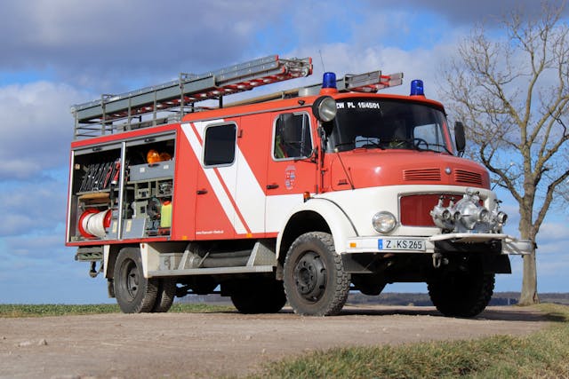 1992 seagrave tiller jjkane