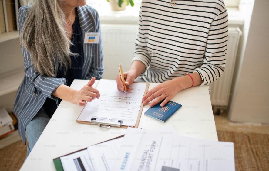 How an Immigration Lawyer Can Simplify Your U.S. Visa Process