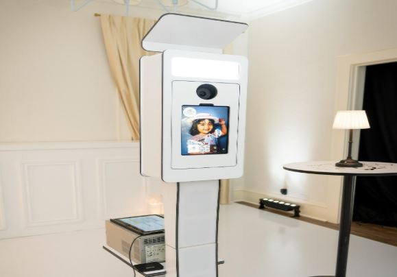 Why a Photo Booth Rental in San Antonio is Essential for Weddings